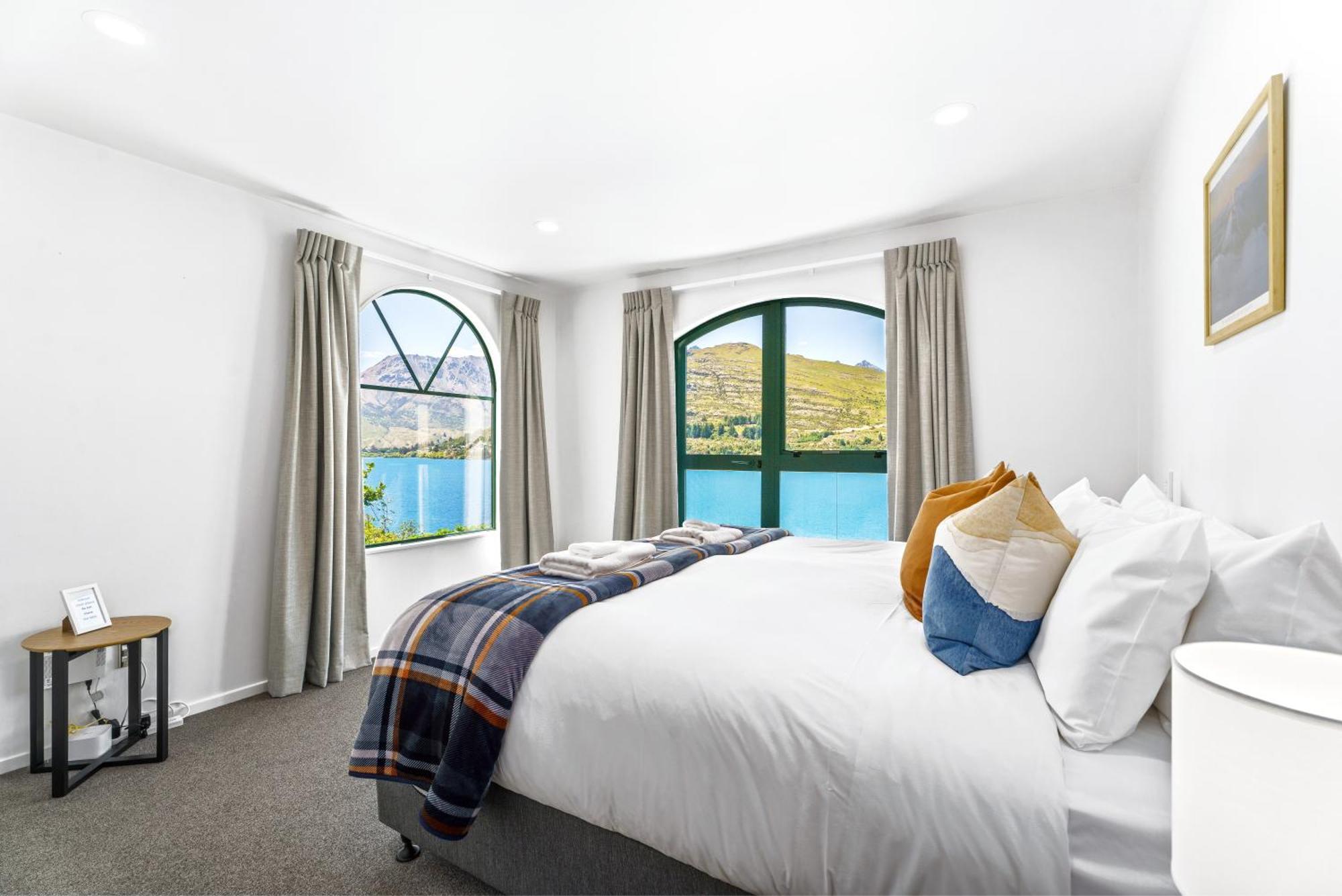 Lakefront Living At Remarkables Retreat - Eight Queenstown Exterior photo